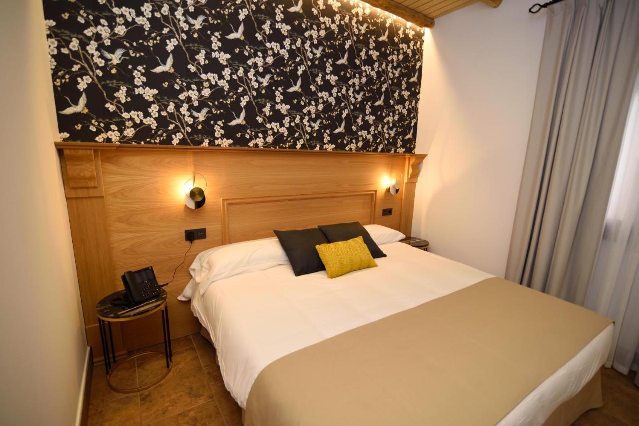 Hostal Rural Santa Habitaciones Aldea DEl Rocío Exteriör bild