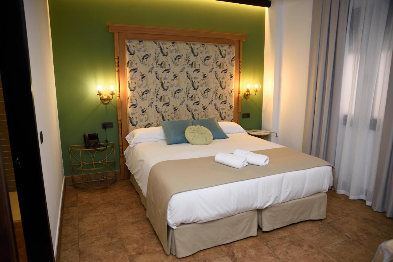 Hostal Rural Santa Habitaciones Aldea DEl Rocío Exteriör bild