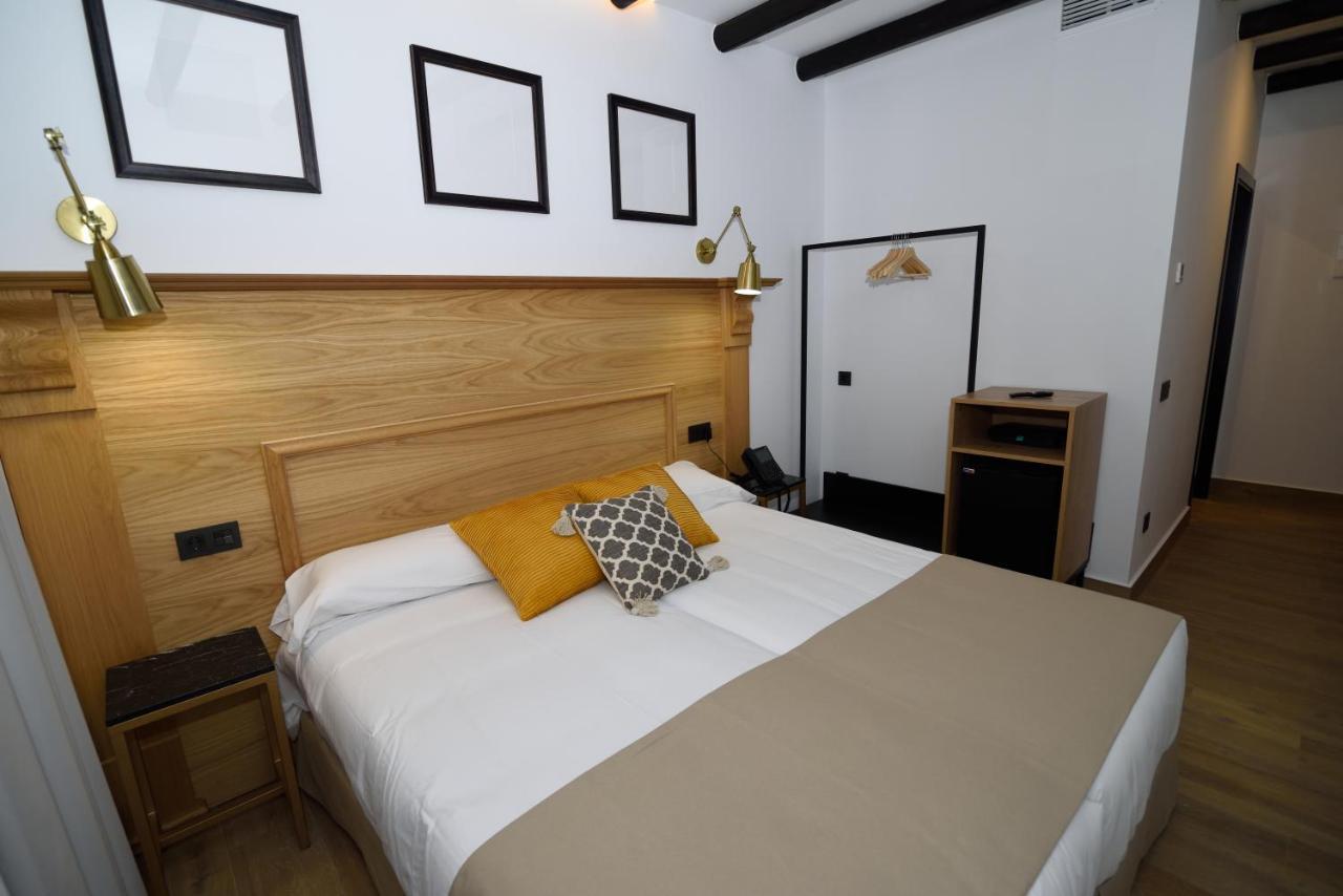 Hostal Rural Santa Habitaciones Aldea DEl Rocío Exteriör bild