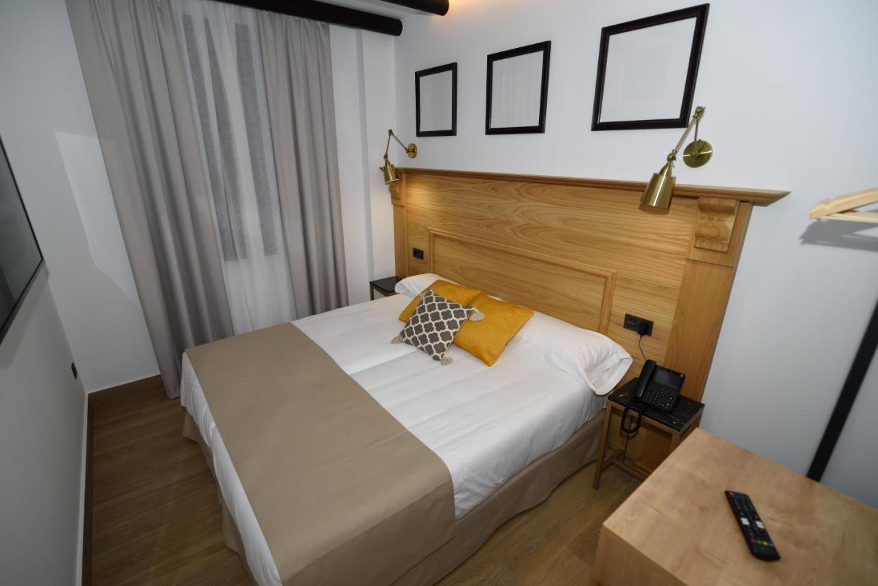 Hostal Rural Santa Habitaciones Aldea DEl Rocío Exteriör bild