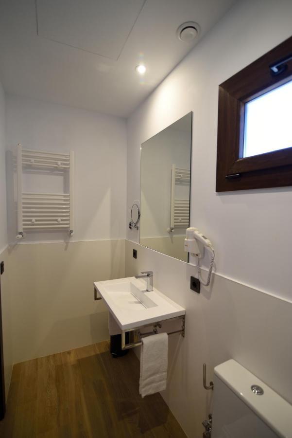 Hostal Rural Santa Habitaciones Aldea DEl Rocío Exteriör bild