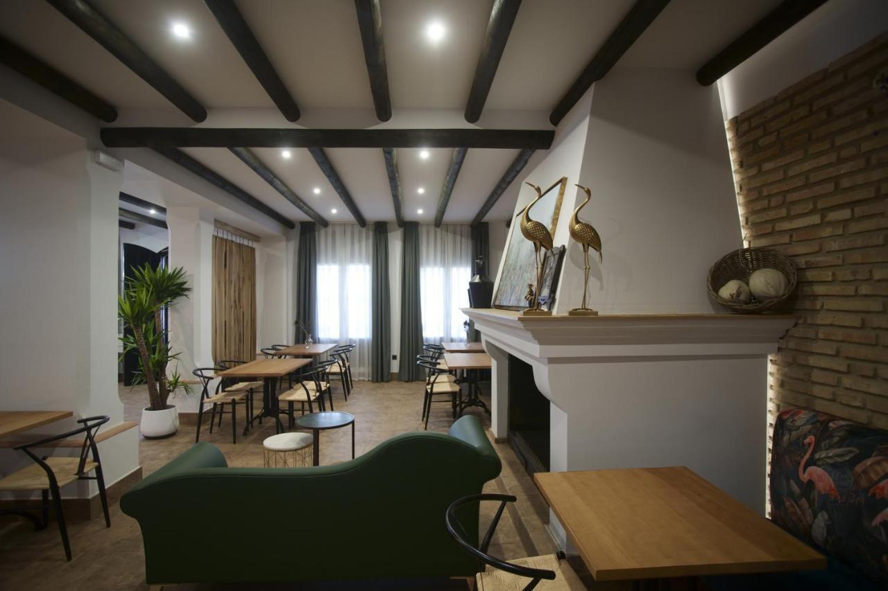 Hostal Rural Santa Habitaciones Aldea DEl Rocío Exteriör bild