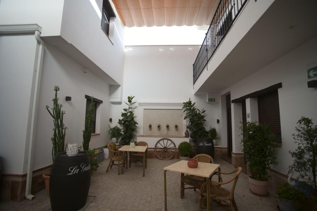 Hostal Rural Santa Habitaciones Aldea DEl Rocío Exteriör bild